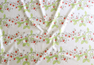 Organic Strawberry Patch Linen